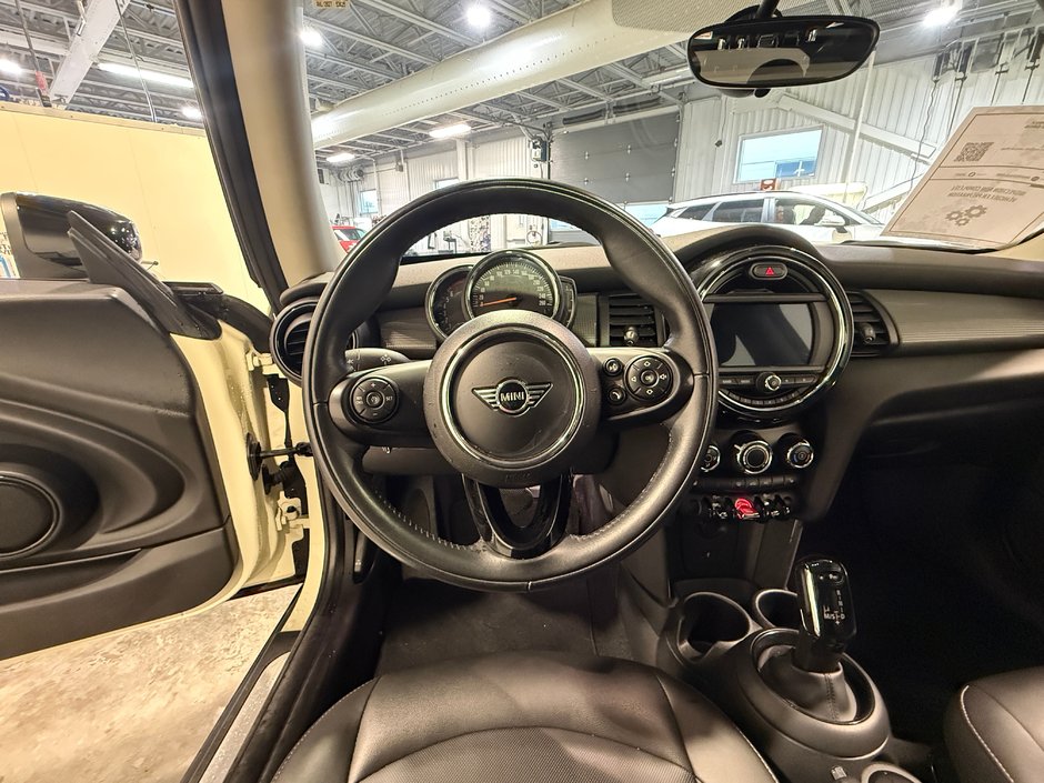 2020 MINI 3 portes Base-14
