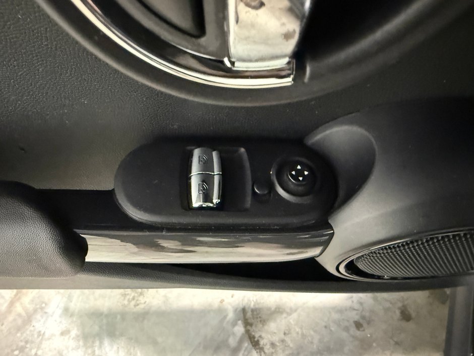 2020 MINI 3 portes Base-12