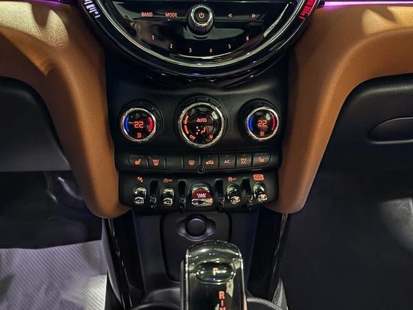 2023 MINI 5 portes Cooper S-22