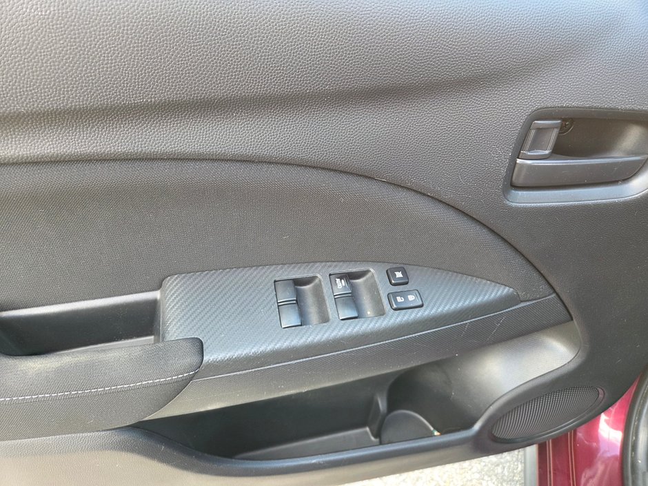 Mitsubishi Mirage SE 2023-9