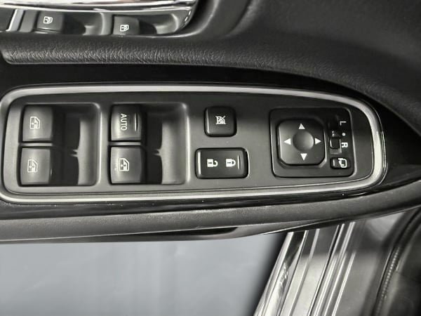 Mitsubishi Outlander PHEV SE AWD 2018-11