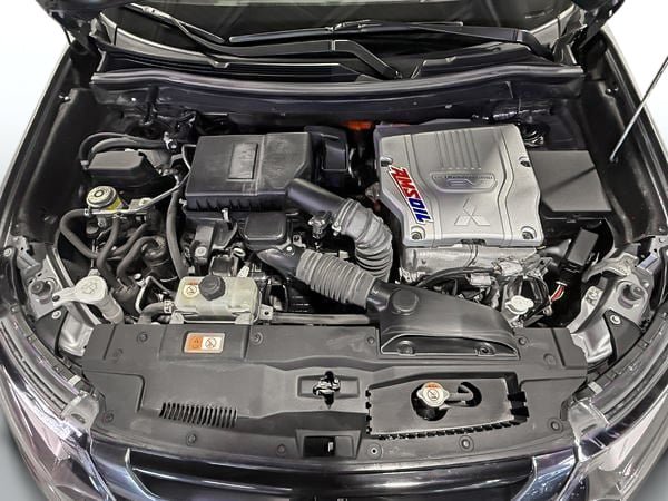 Mitsubishi Outlander PHEV SE AWD 2018-22