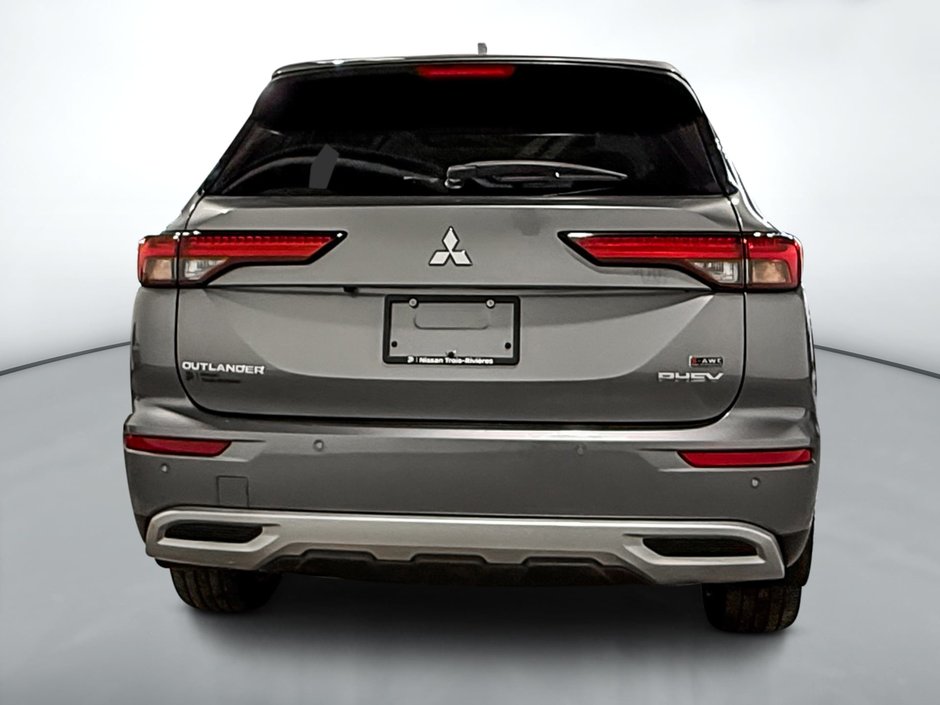 Mitsubishi Outlander Plug-In Hybrid SEL 2024-3