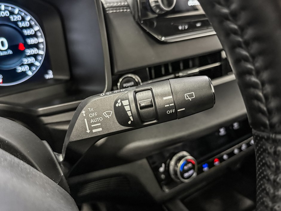 Mitsubishi Outlander Plug-In Hybrid SEL 2024-19