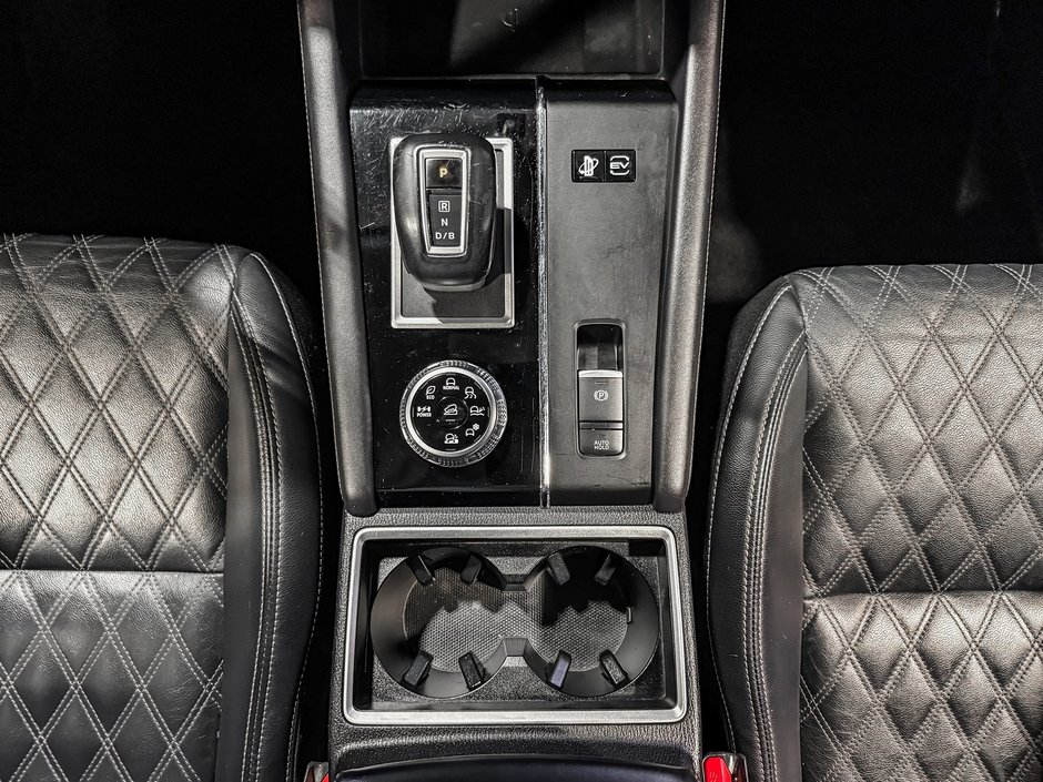 Mitsubishi Outlander Plug-In Hybrid SEL 2024-24