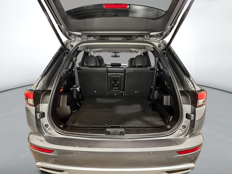Mitsubishi Outlander Plug-In Hybrid SEL 2024-26