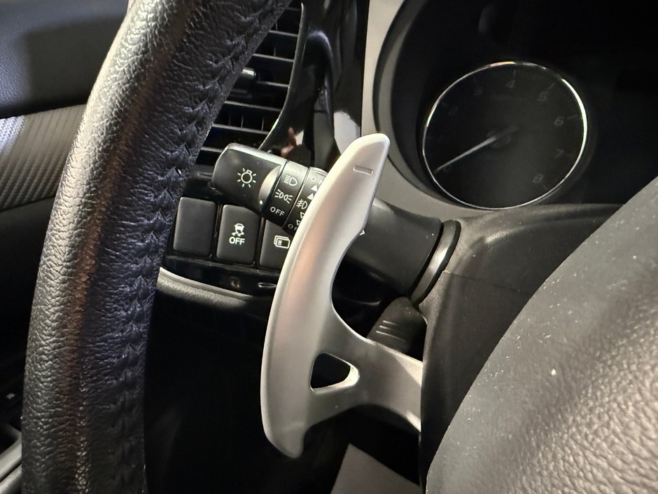 2017 Mitsubishi Outlander SE-17