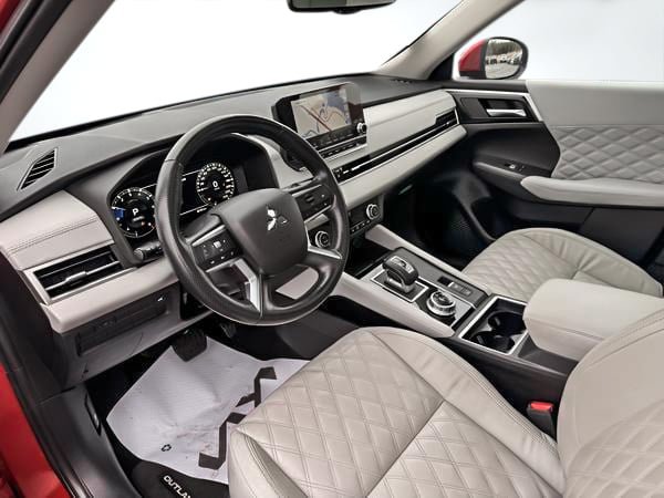 2022 Mitsubishi Outlander SEL-15