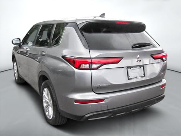2022 Mitsubishi Outlander ES-3