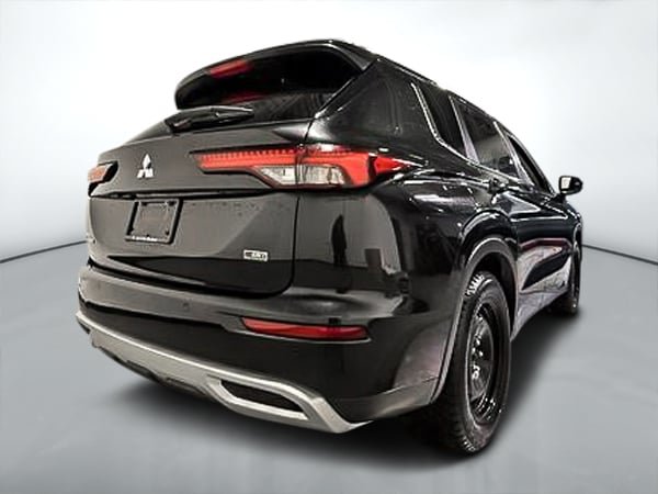 Mitsubishi Outlander SEL 2023-2