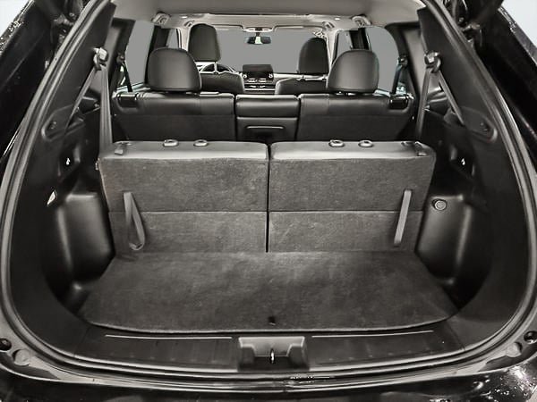 Mitsubishi Outlander SEL 2023-25