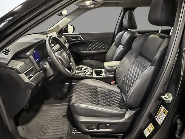 Mitsubishi Outlander SEL 2023-13