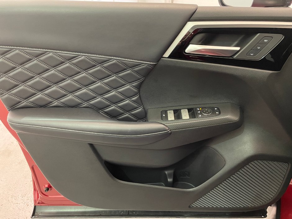 Mitsubishi Outlander SEL AWD / 7 PASSAGERS 2023-9