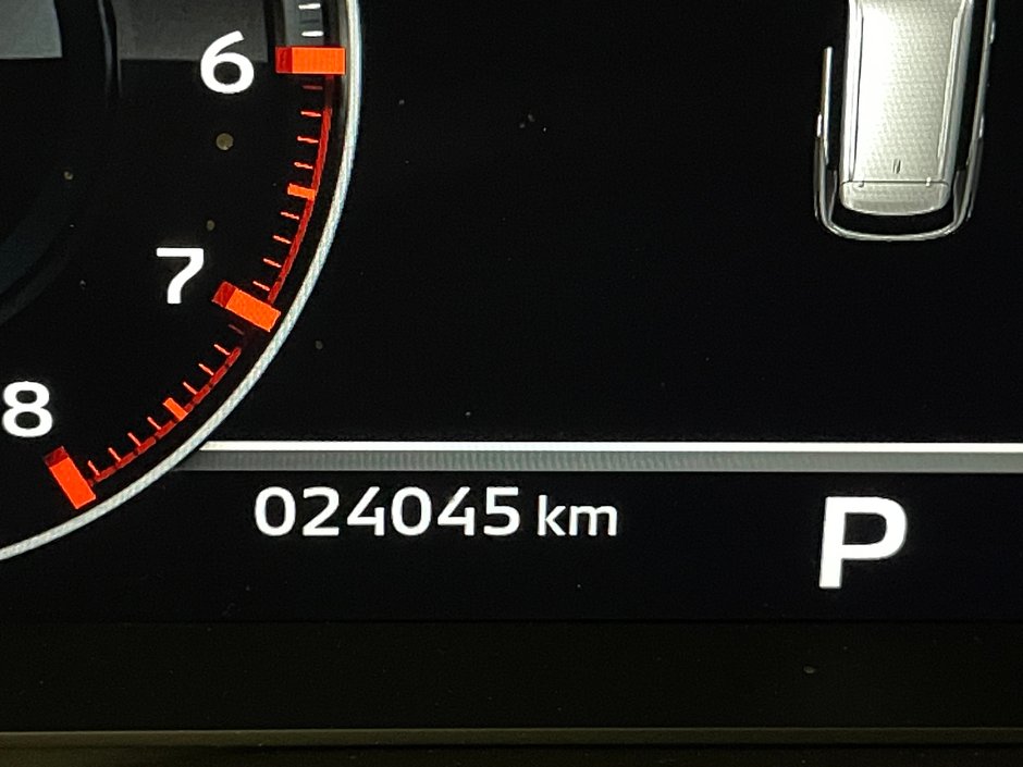 Mitsubishi Outlander SEL AWD / 7 PASSAGERS 2023-16