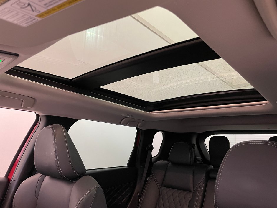 Mitsubishi Outlander SEL AWD / 7 PASSAGERS 2023-25