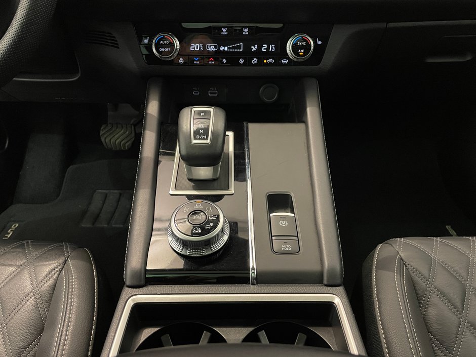 Mitsubishi Outlander SEL AWD / 7 PASSAGERS 2023-23