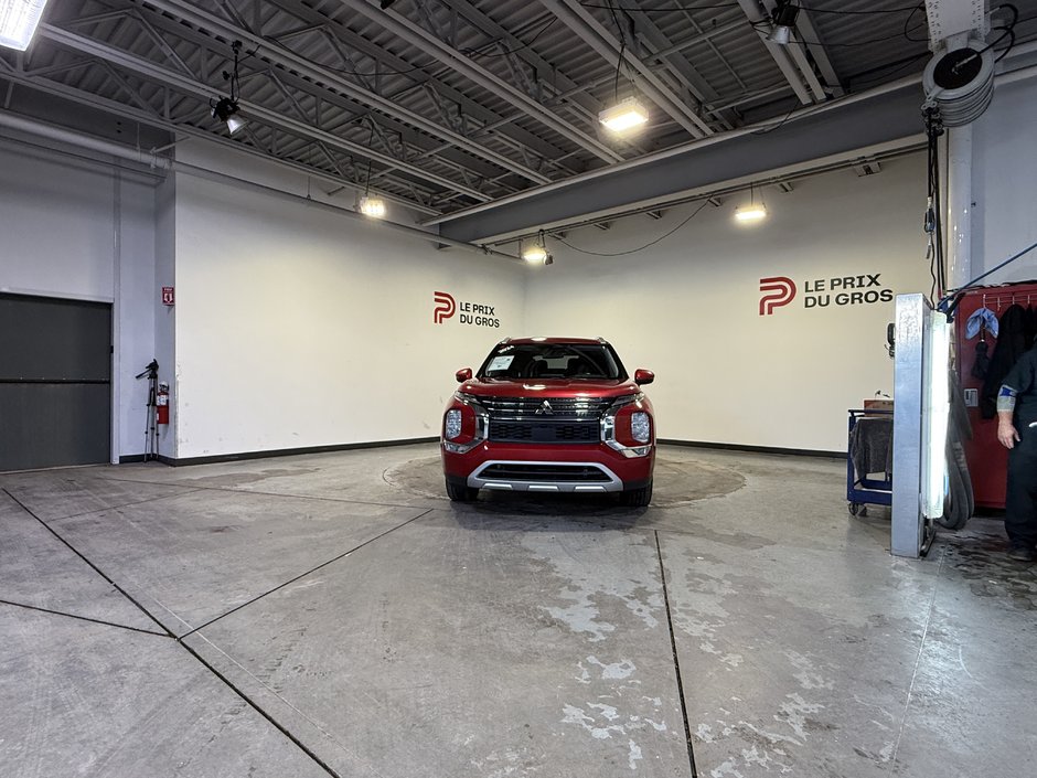2024 Mitsubishi Outlander SE-7