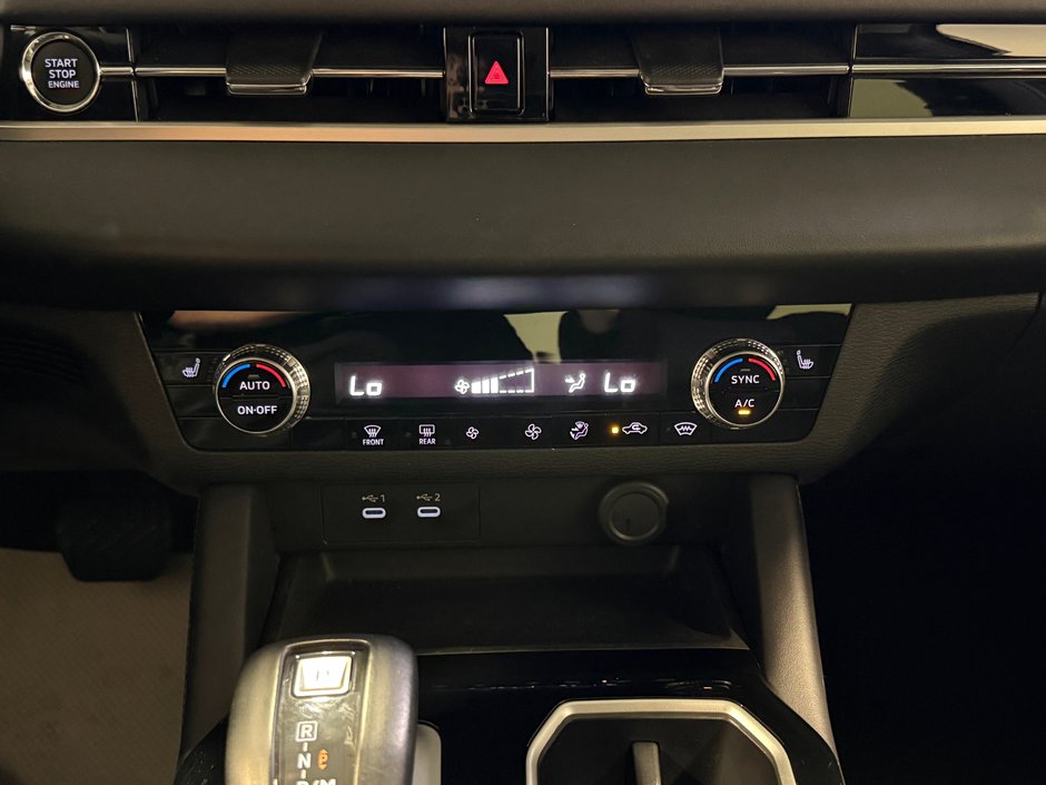 2025 Mitsubishi Outlander ES-21