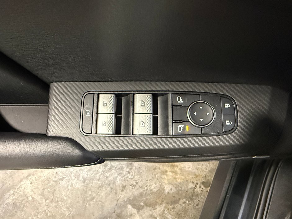2025 Mitsubishi Outlander ES-11