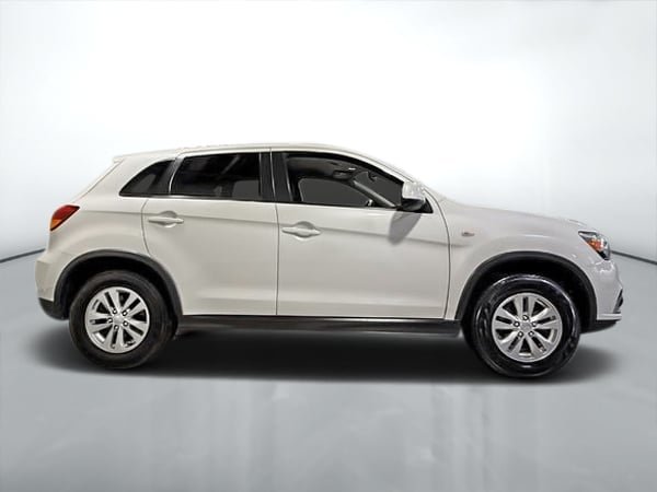 Mitsubishi RVR SE 2019-1