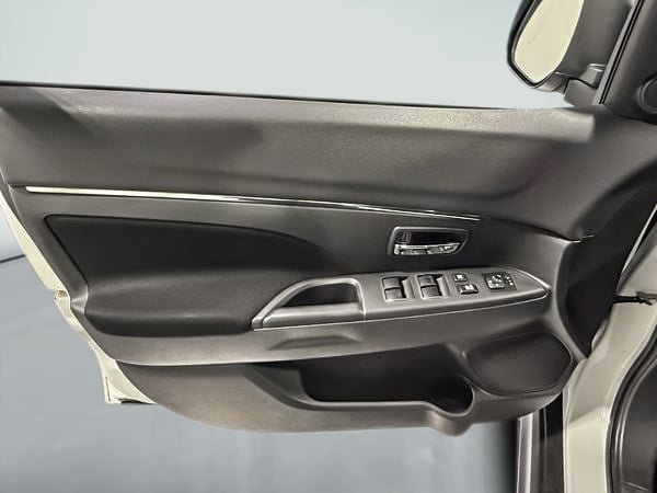 Mitsubishi RVR SE 2019-10