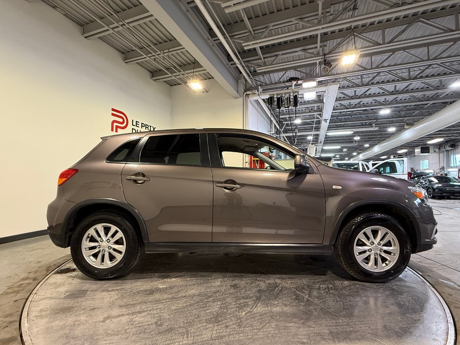 2019 Mitsubishi RVR SE-1