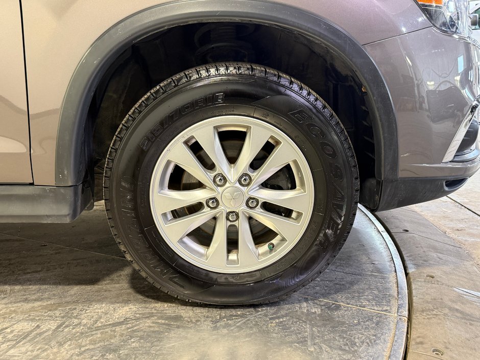 2019 Mitsubishi RVR SE-9