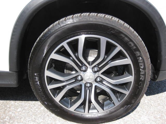 2019 Mitsubishi RVR SE-3