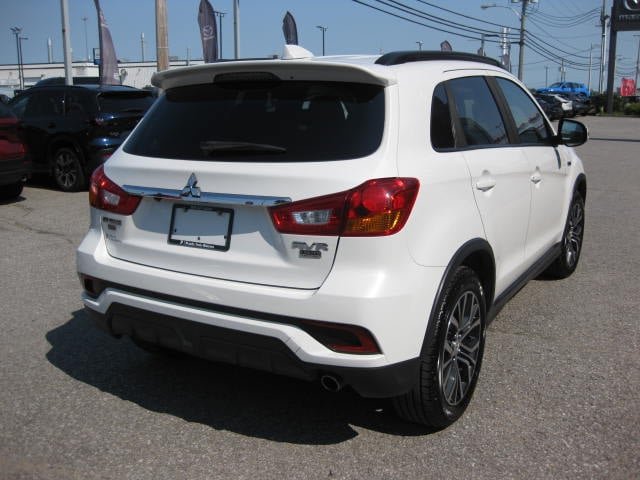 2019 Mitsubishi RVR SE-4