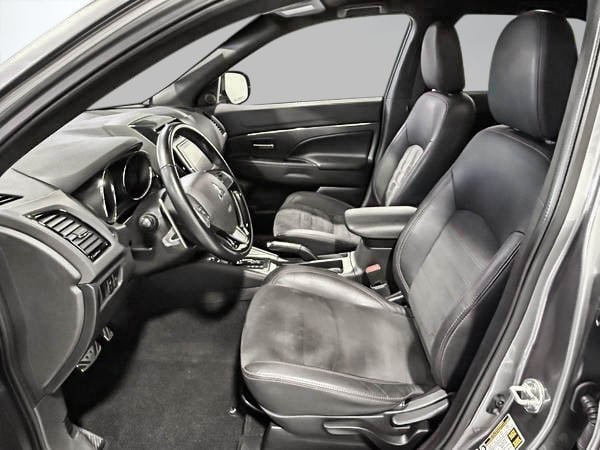 Mitsubishi RVR SE 2020-12