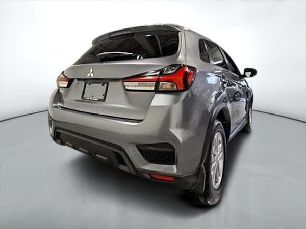 2023 Mitsubishi RVR ES-2