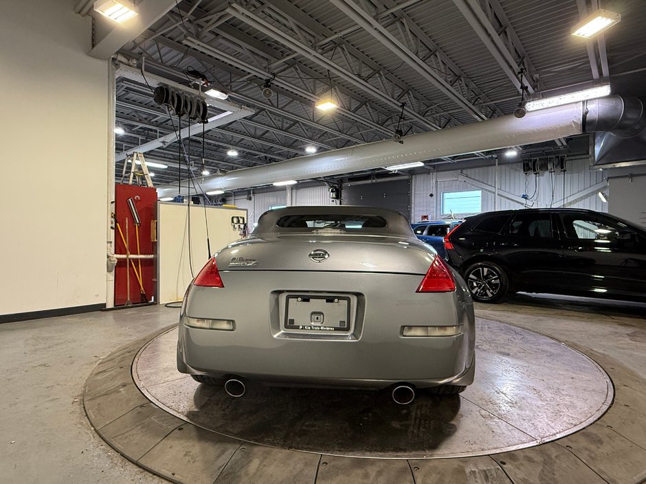 Nissan 350Z BASE 2006-3