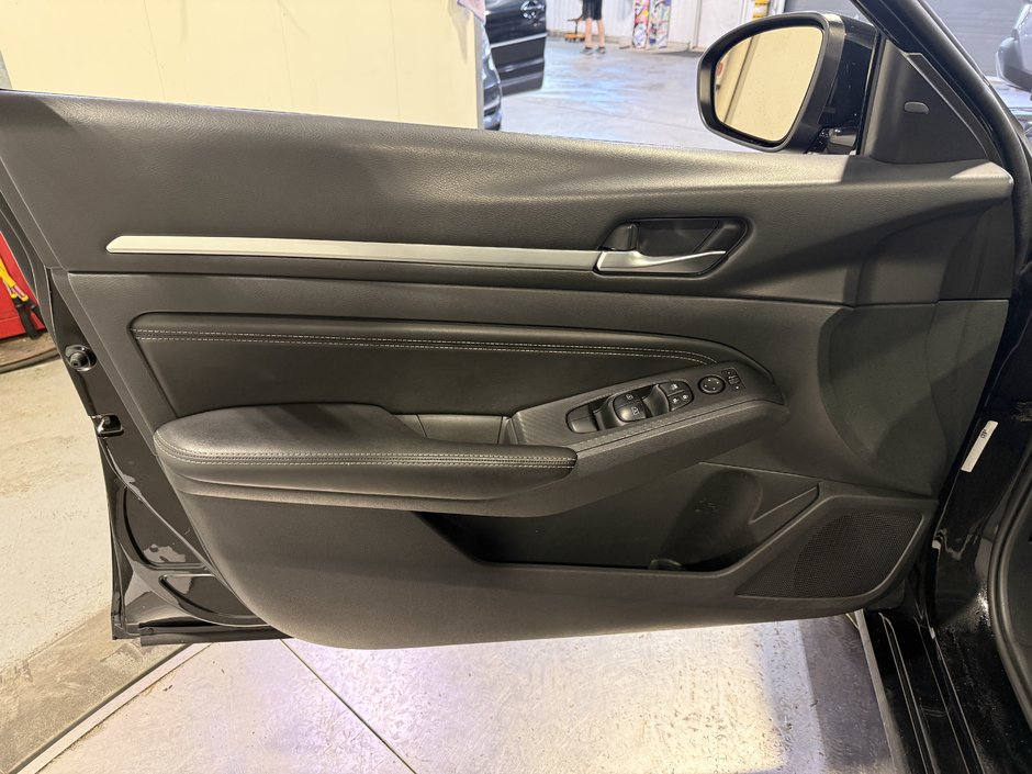 Nissan Altima SV 2019-11