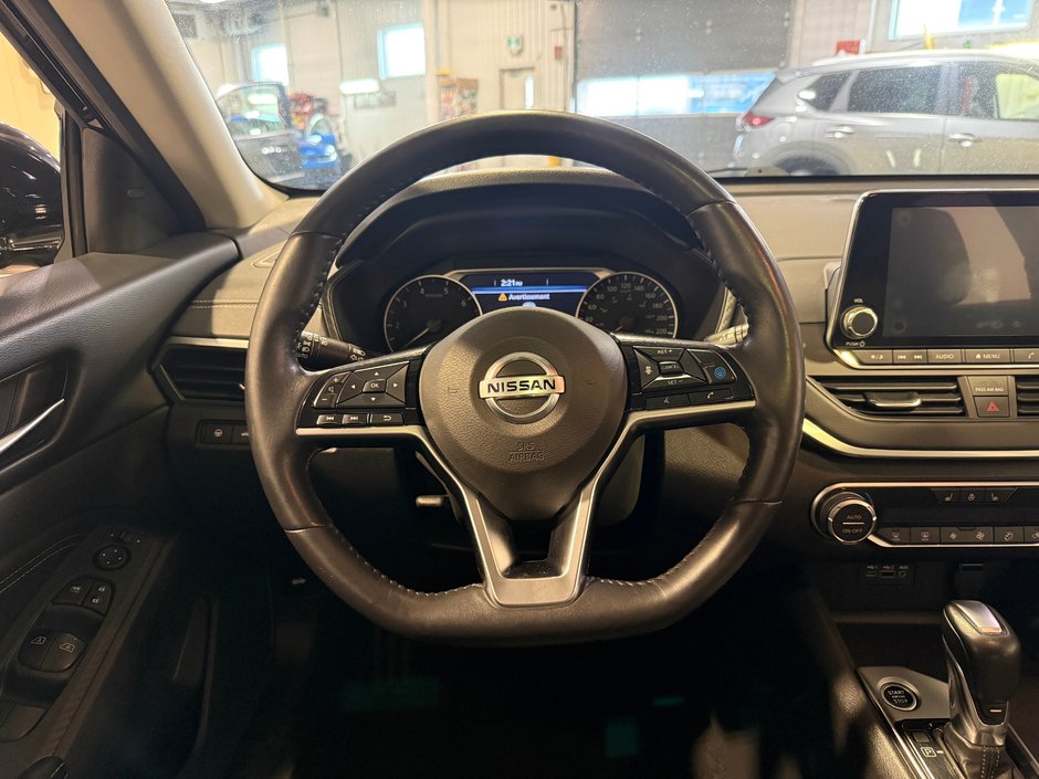 Nissan Altima SV 2019-15