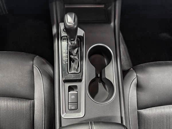 Nissan Altima SV 2019-24