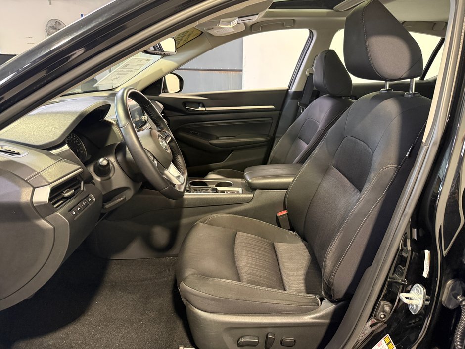 Nissan Altima SV 2019-14