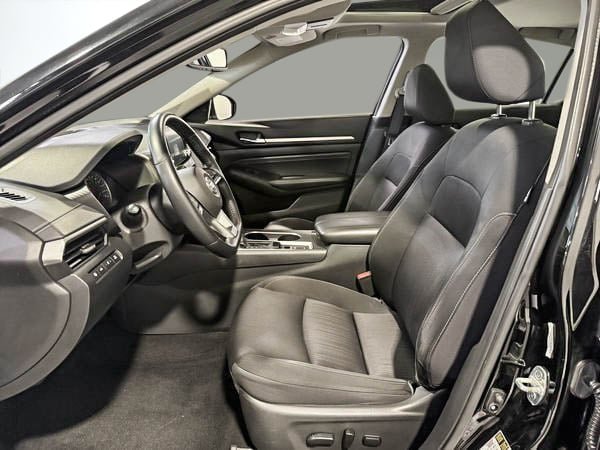 Nissan Altima SV 2019-14