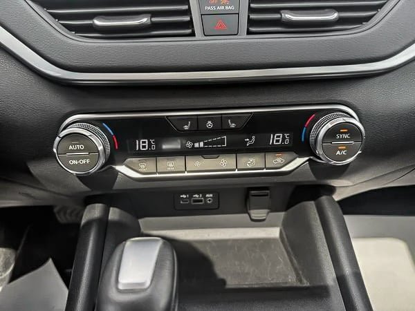 2019 Nissan Altima SV AWD-14