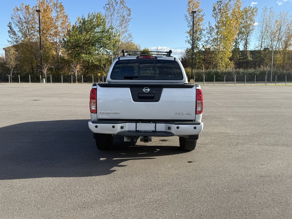 Nissan Frontier PRO-4X 2019-5