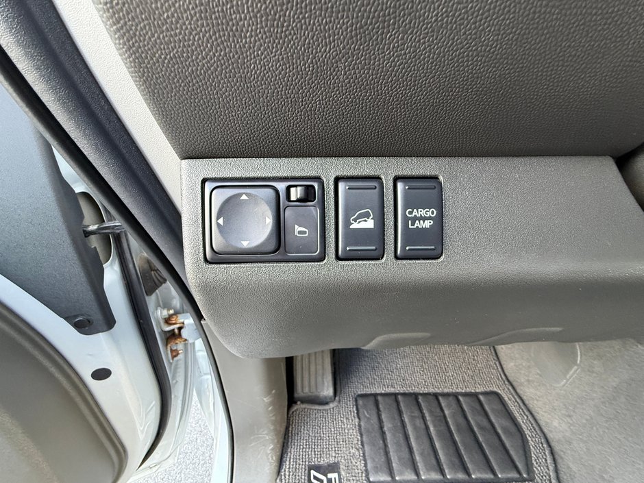 Nissan Frontier PRO-4X 2019-13