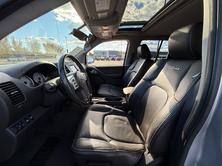 Nissan Frontier PRO-4X 2019-14