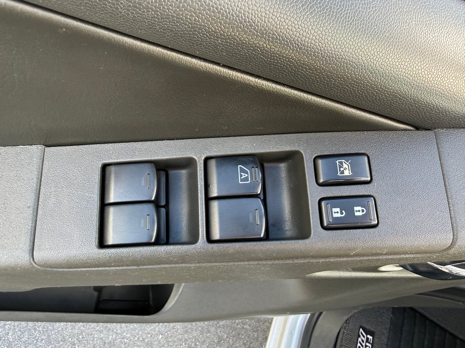 Nissan Frontier PRO-4X 2019-12
