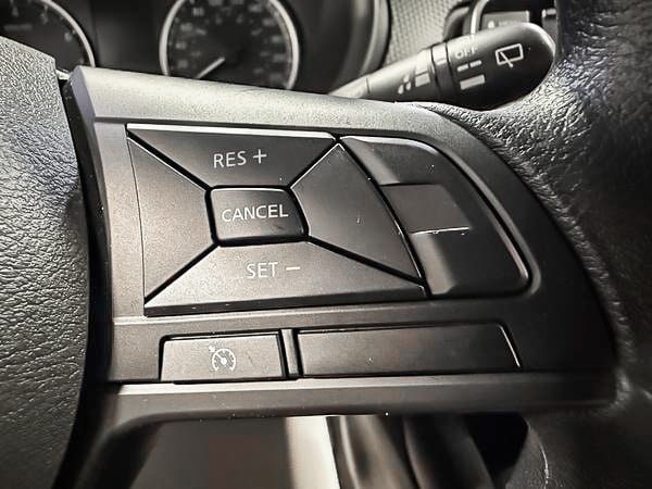2025 Nissan Kicks Play S-15
