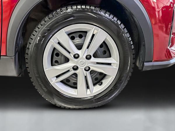 2025 Nissan Kicks Play S-9
