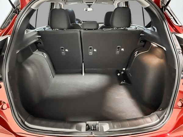 2025 Nissan Kicks Play S-25