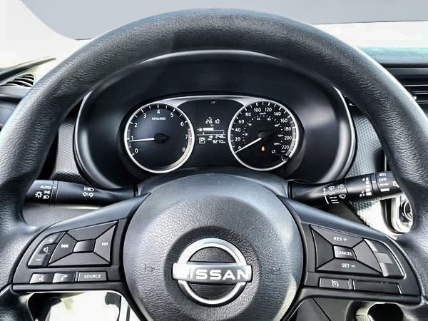 Nissan Kicks Play S 2025-19