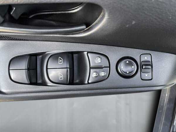 Nissan Kicks Play S 2025-9