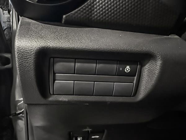 2025 Nissan Kicks Play SV-12