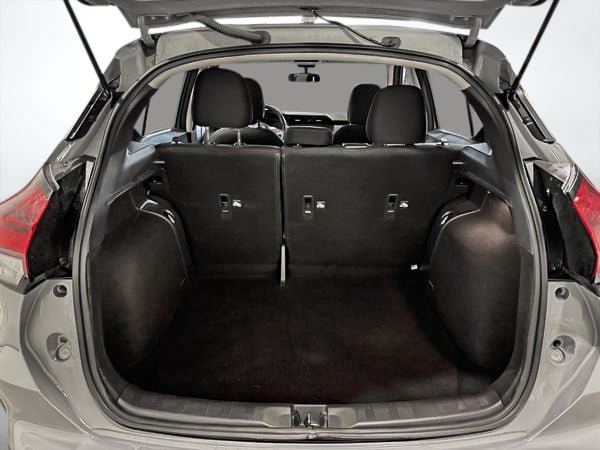 2025 Nissan Kicks Play SV-25