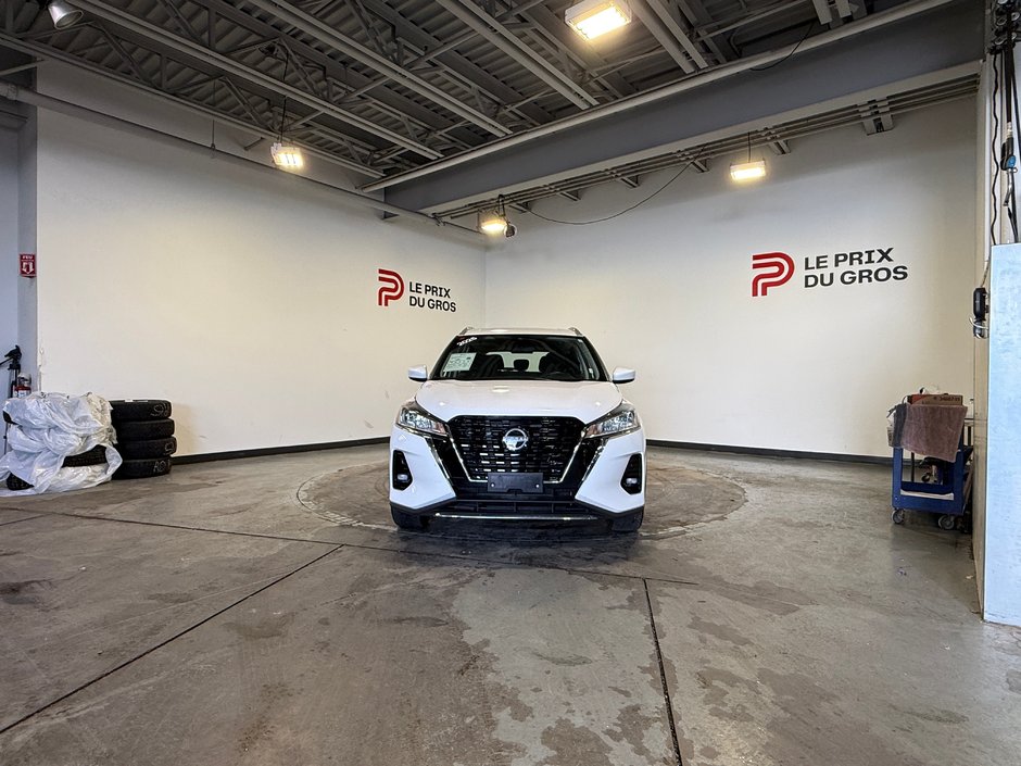 2025 Nissan Kicks Play SV-7
